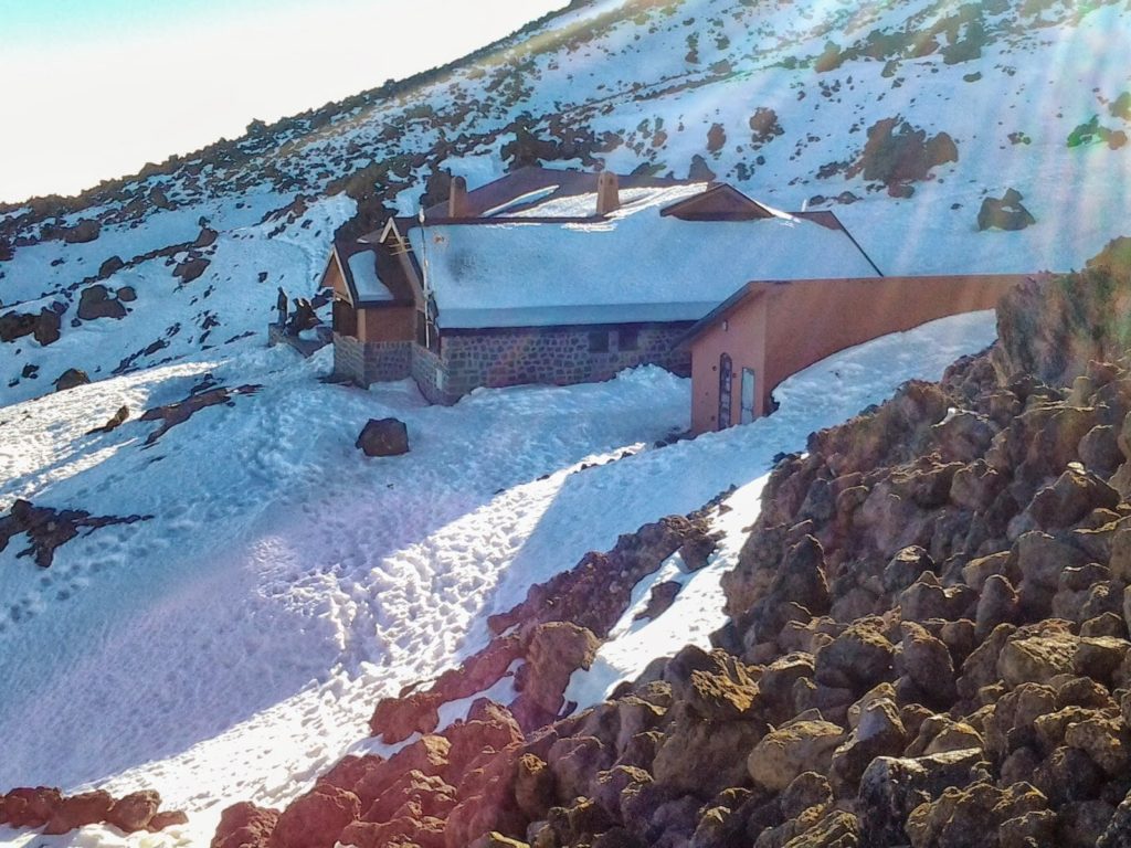 Horský chata Refugio Altavista, v okolí sníh