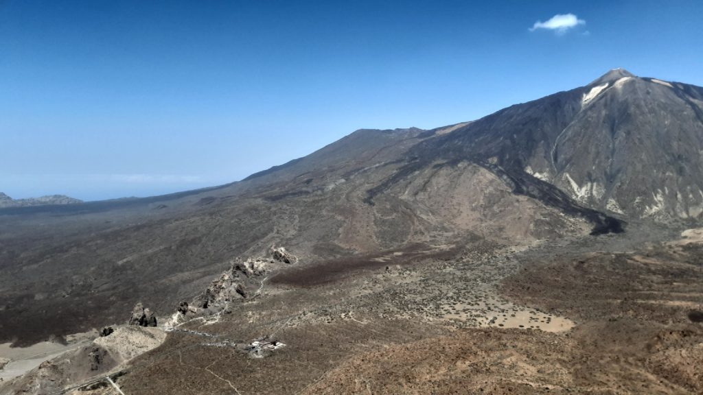 Hora Pico del Teide, vrchol, skály na úpatí